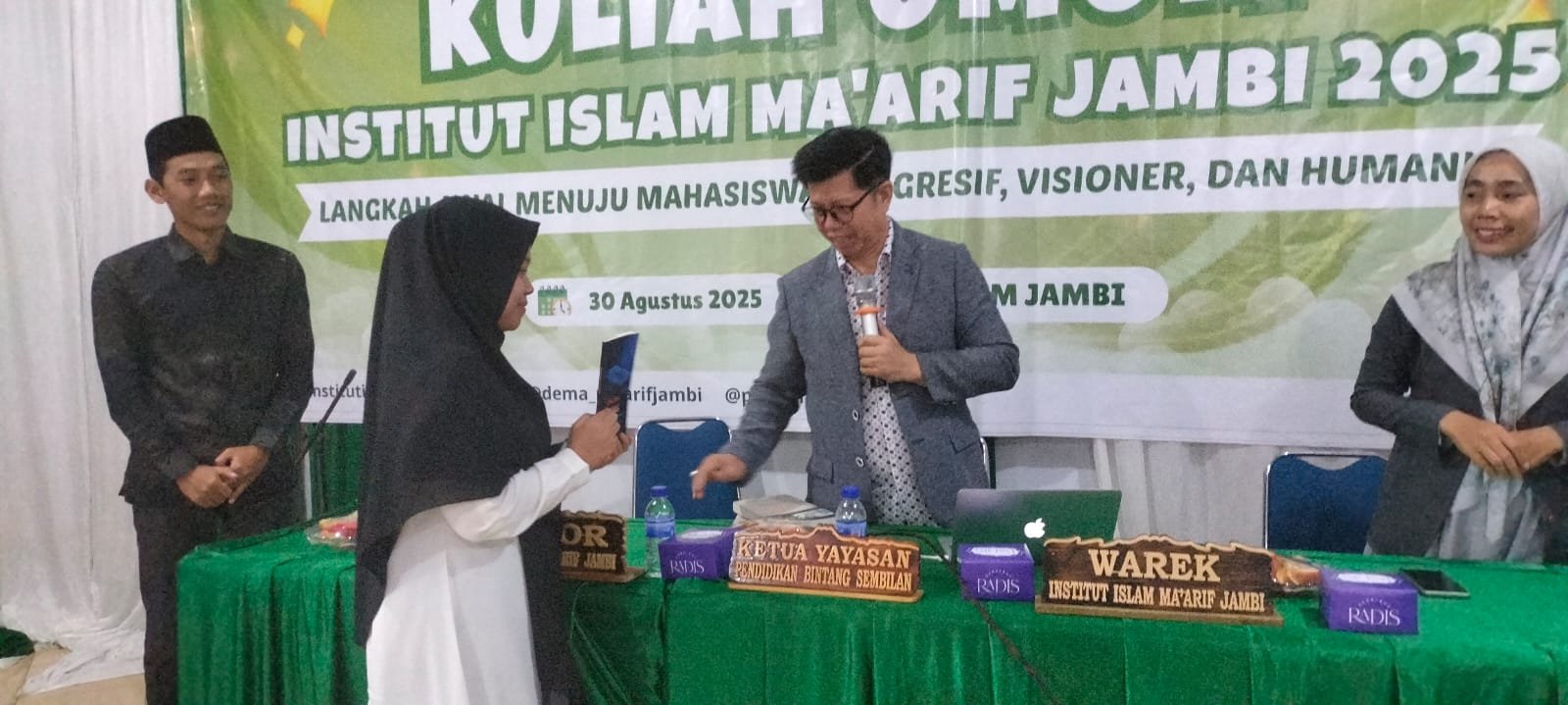 Institut Islam Ma’arif Jambi Gelar Kuliah Umum “The Ultimate Upgrade” #RUHIOLOGI Tanamkan Karakter Islami