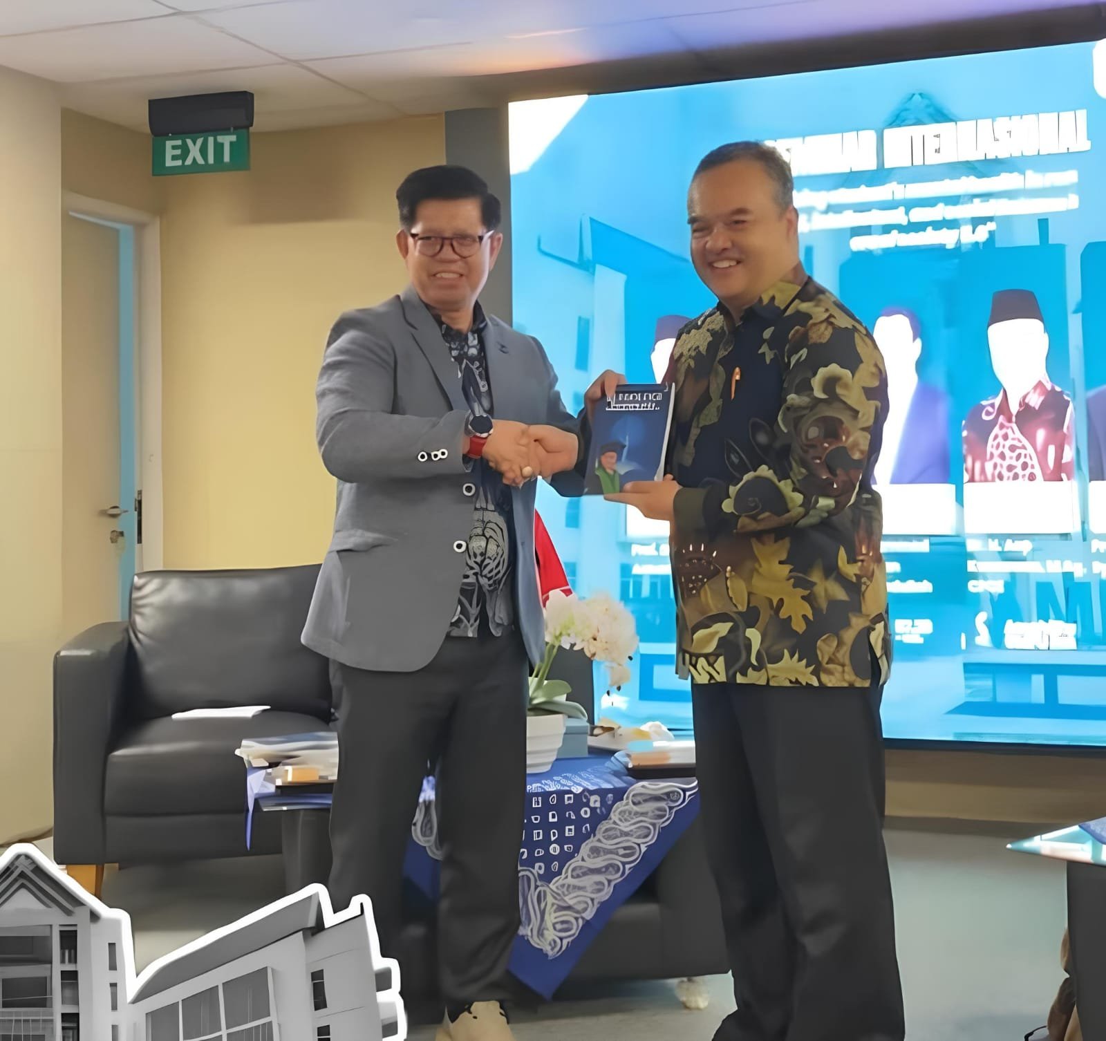 Karya Revolusioner Abad 21: RUHIOLOGI Paradigma Baru Kecerdasan Manusia